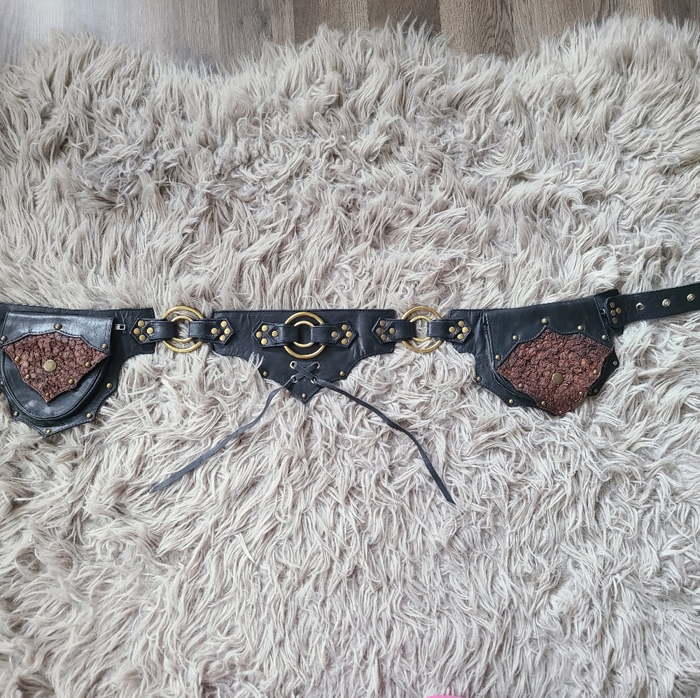 Hip/waist belt